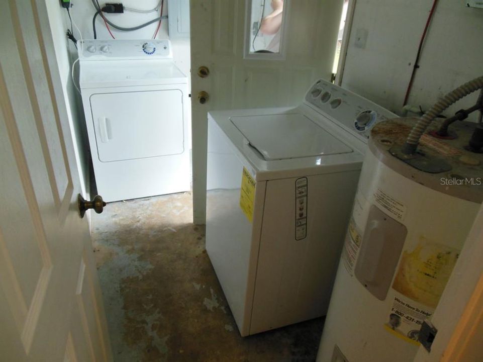 For Rent: $2,500 (4 beds, 2 baths, 1700 Square Feet)