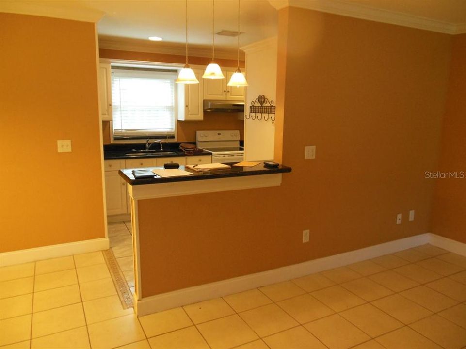 For Rent: $2,500 (4 beds, 2 baths, 1700 Square Feet)