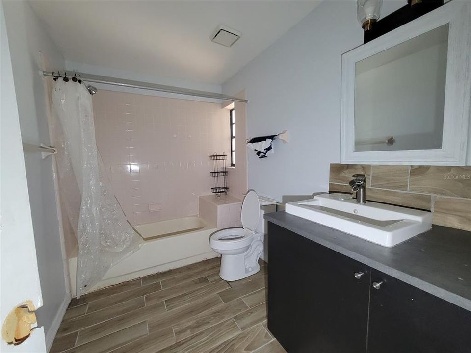 На продажу: $259,900 (3 спален, 2 ванн, 1759 Квадратных фут)