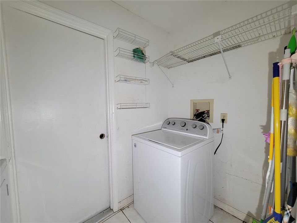 На продажу: $259,900 (3 спален, 2 ванн, 1759 Квадратных фут)
