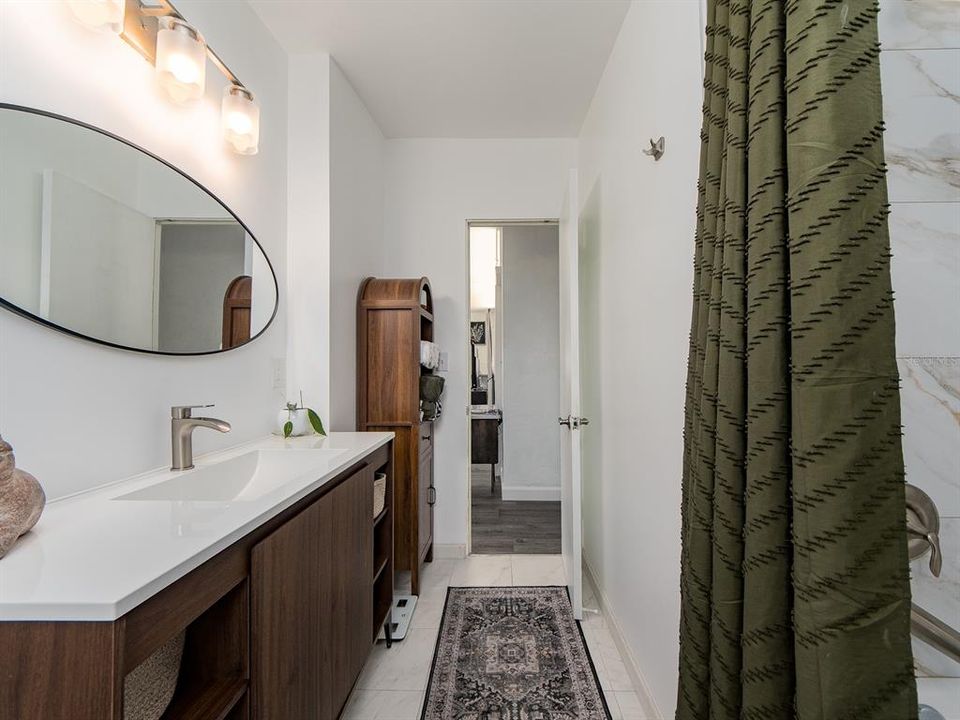 Active With Contract: $330,000 (2 beds, 2 baths, 1108 Square Feet)