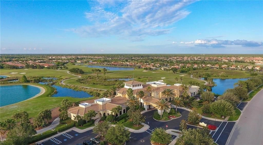 En Venta: $698,713 (3 camas, 3 baños, 2573 Pies cuadrados)