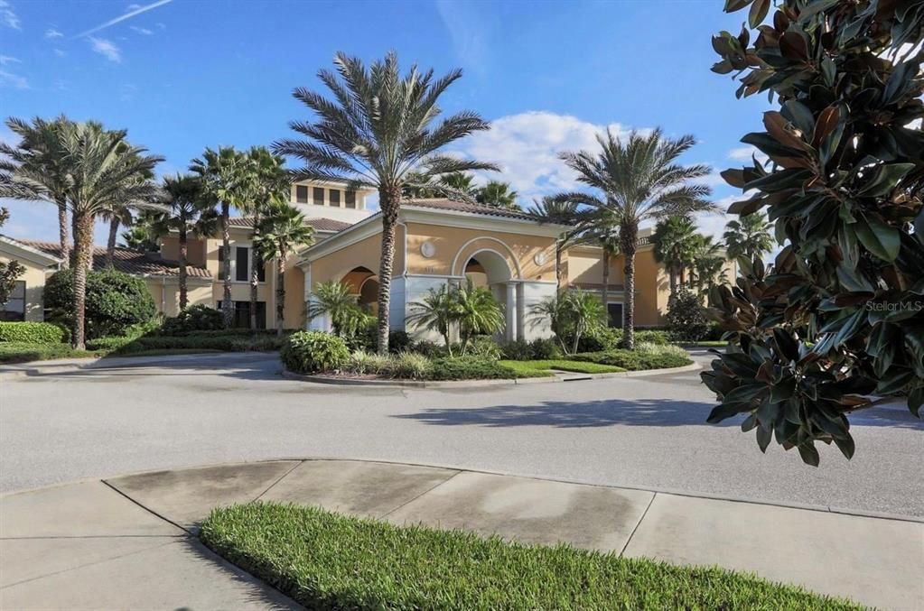 En Venta: $698,713 (3 camas, 3 baños, 2573 Pies cuadrados)