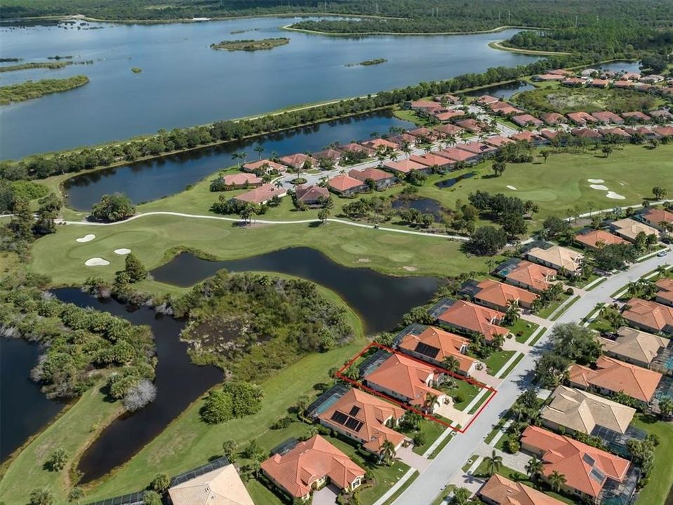 En Venta: $698,713 (3 camas, 3 baños, 2573 Pies cuadrados)