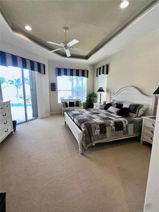 En Venta: $698,713 (3 camas, 3 baños, 2573 Pies cuadrados)