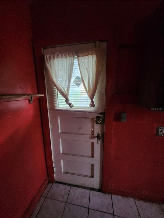На продажу: $90,000 (2 спален, 1 ванн, 816 Квадратных фут)