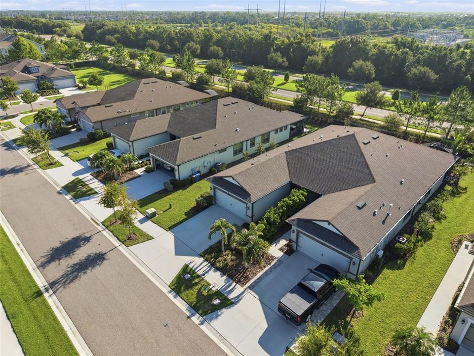 На продажу: $337,000 (2 спален, 2 ванн, 1584 Квадратных фут)