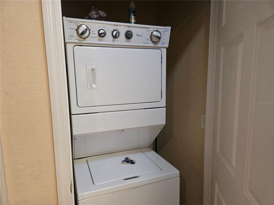 На продажу: $175,000 (3 спален, 2 ванн, 1244 Квадратных фут)