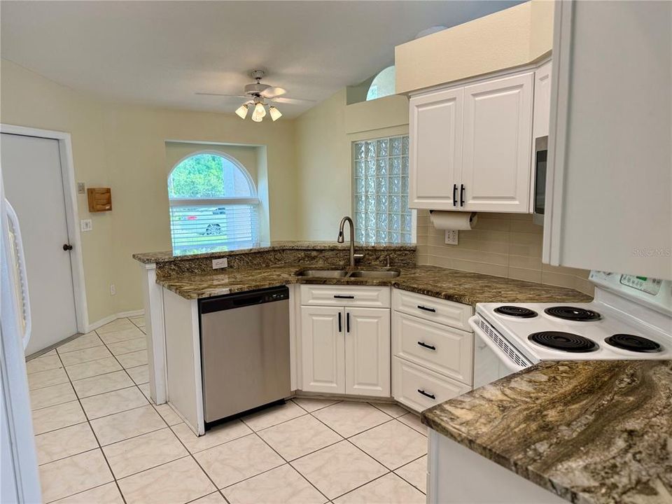 For Sale: $449,000 (3 beds, 2 baths, 1482 Square Feet)