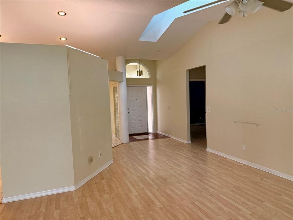 For Sale: $449,000 (3 beds, 2 baths, 1482 Square Feet)