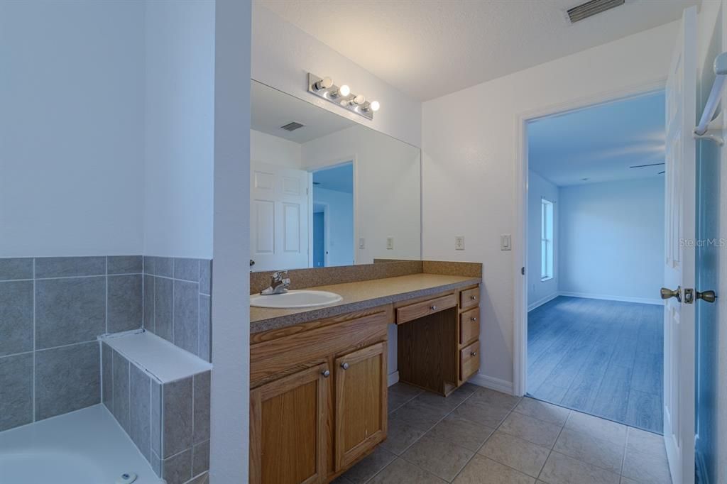En Venta: $280,000 (3 camas, 2 baños, 1722 Pies cuadrados)