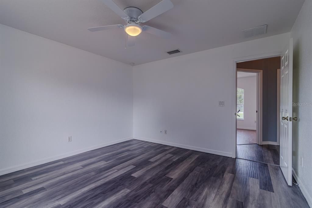 En Venta: $280,000 (3 camas, 2 baños, 1722 Pies cuadrados)