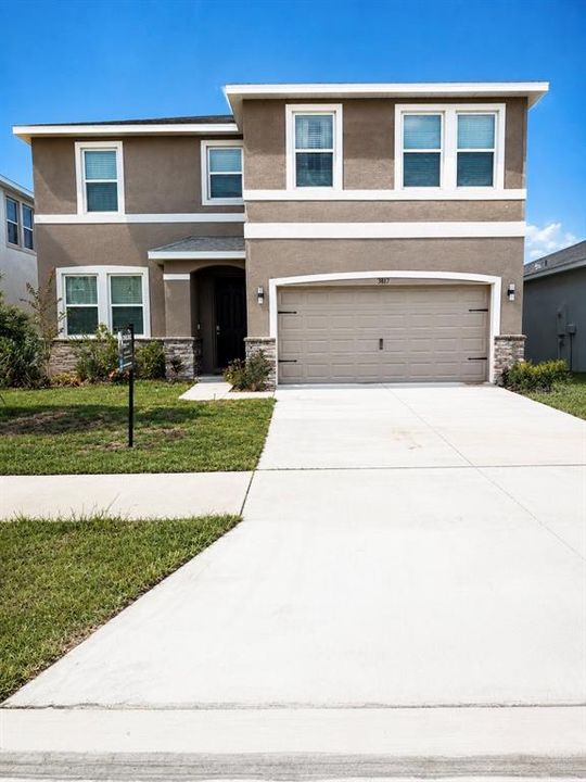 En Venta: $479,997 (4 camas, 3 baños, 2738 Pies cuadrados)
