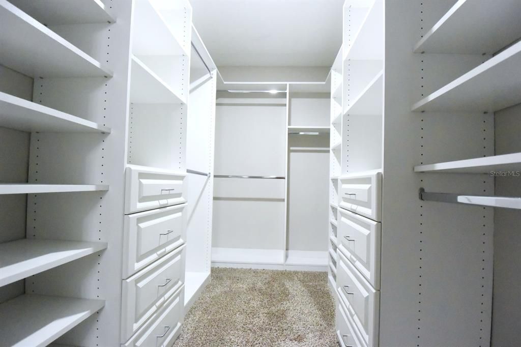 На продажу: $394,900 (3 спален, 2 ванн, 2416 Квадратных фут)
