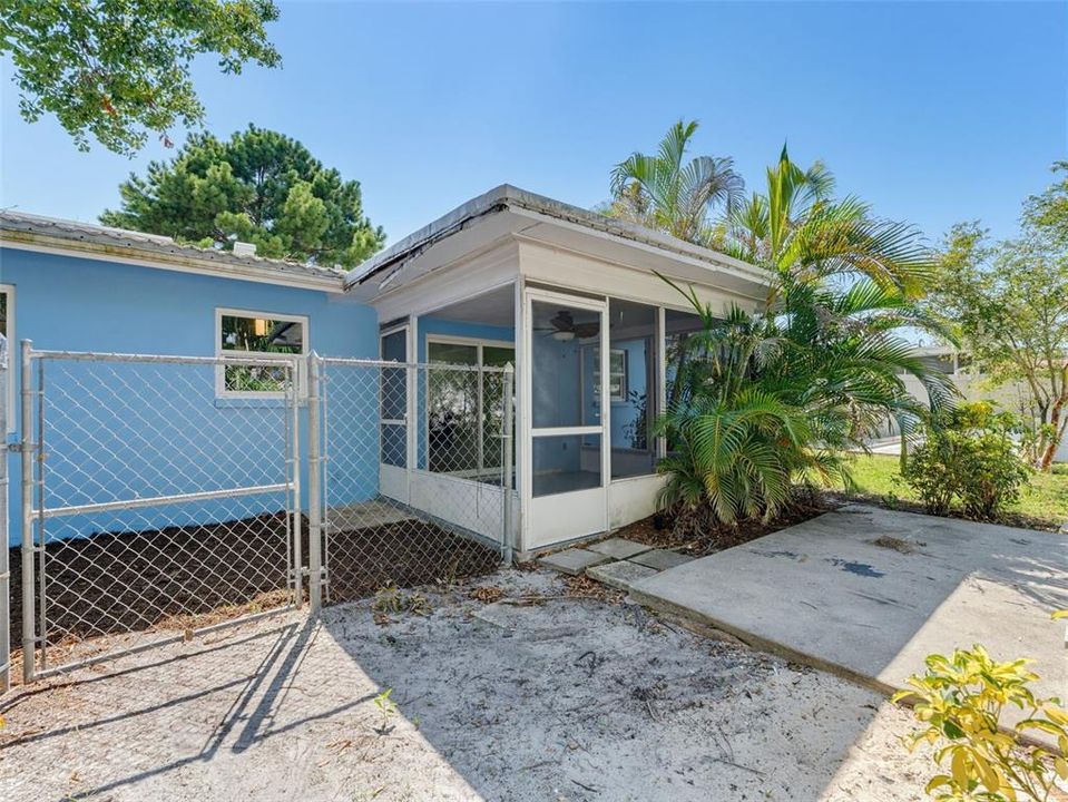 En Venta: $353,990 (2 camas, 2 baños, 904 Pies cuadrados)