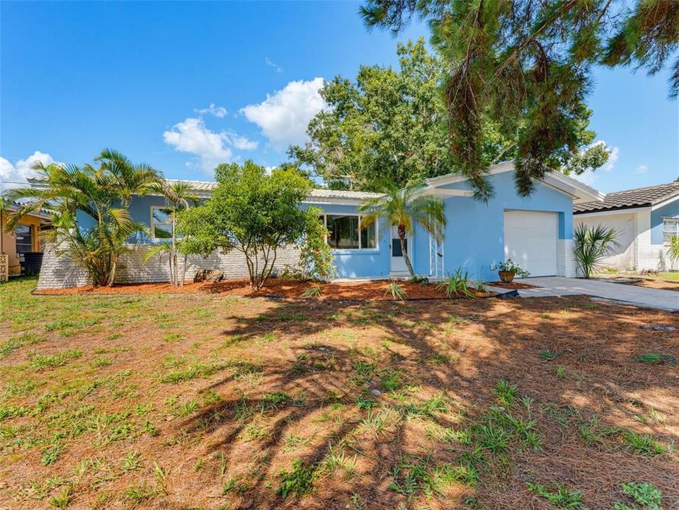 En Venta: $353,990 (2 camas, 2 baños, 904 Pies cuadrados)