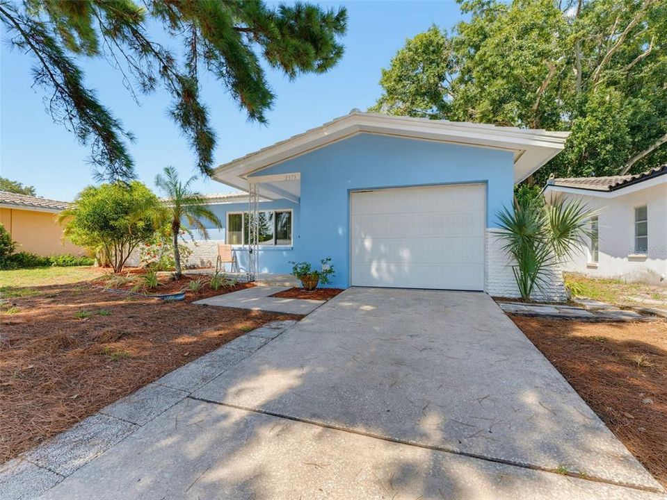 En Venta: $353,990 (2 camas, 2 baños, 904 Pies cuadrados)