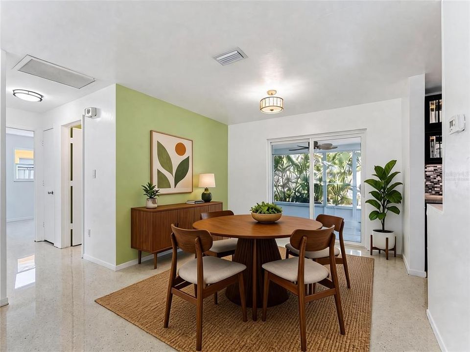 En Venta: $353,990 (2 camas, 2 baños, 904 Pies cuadrados)
