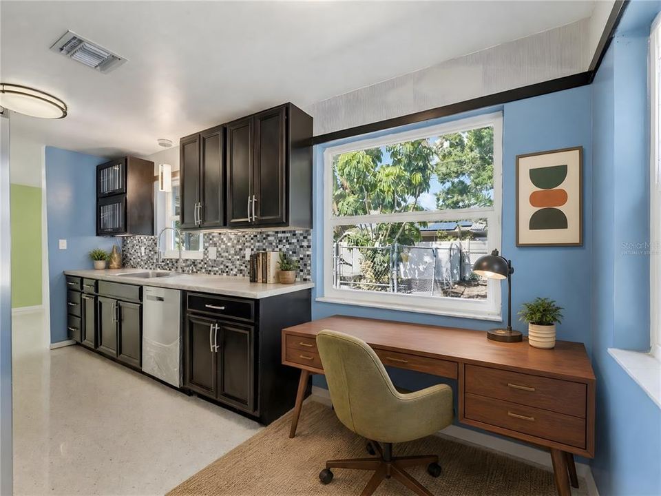 En Venta: $353,990 (2 camas, 2 baños, 904 Pies cuadrados)