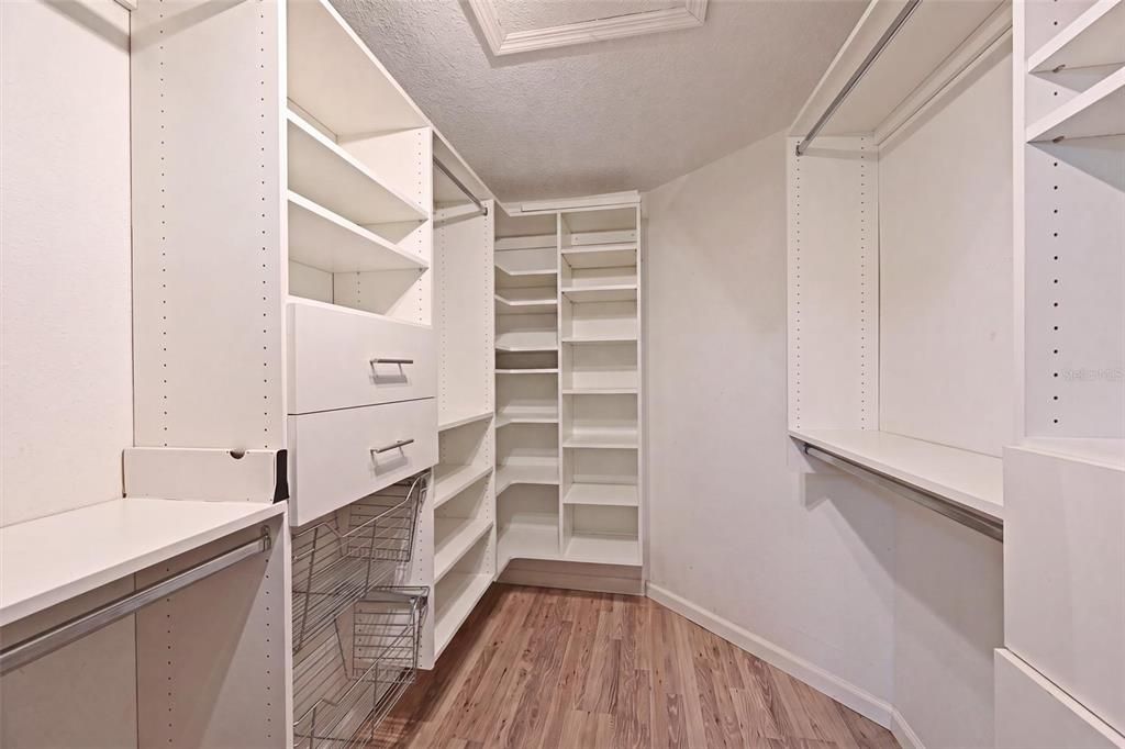 На продажу: $314,500 (2 спален, 2 ванн, 1660 Квадратных фут)