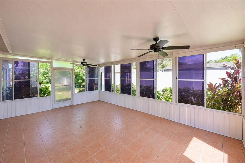 На продажу: $314,500 (2 спален, 2 ванн, 1660 Квадратных фут)