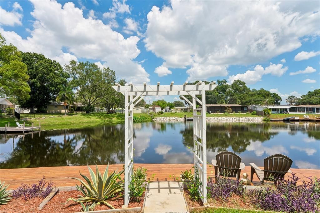 For Sale: $500,000 (3 beds, 2 baths, 1861 Square Feet)