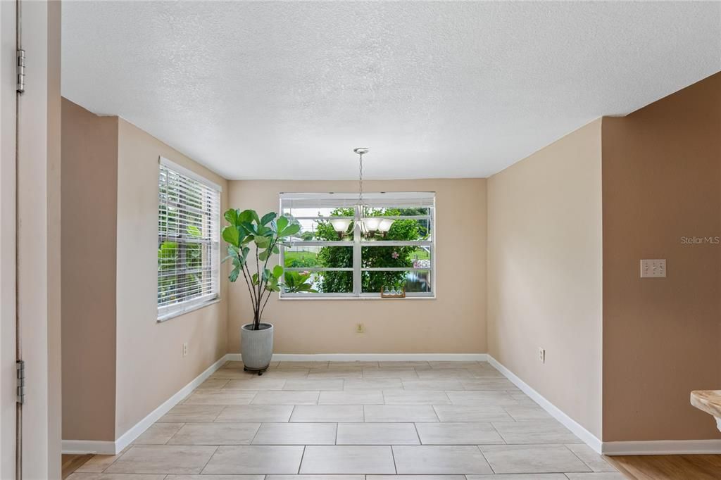 For Sale: $500,000 (3 beds, 2 baths, 1861 Square Feet)