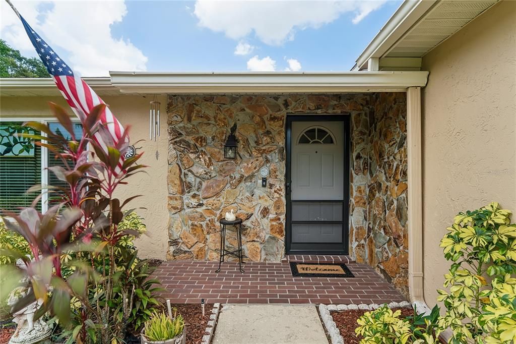 For Sale: $500,000 (3 beds, 2 baths, 1861 Square Feet)