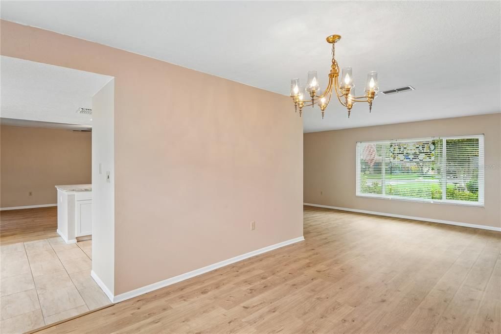 For Sale: $500,000 (3 beds, 2 baths, 1861 Square Feet)