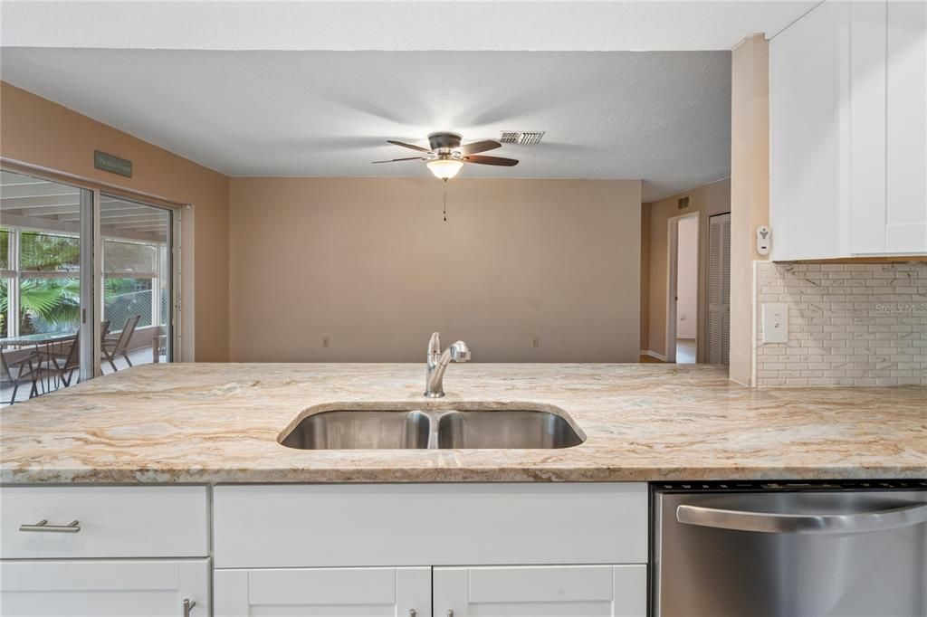 For Sale: $500,000 (3 beds, 2 baths, 1861 Square Feet)