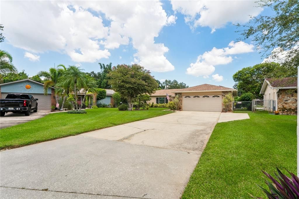 For Sale: $500,000 (3 beds, 2 baths, 1861 Square Feet)
