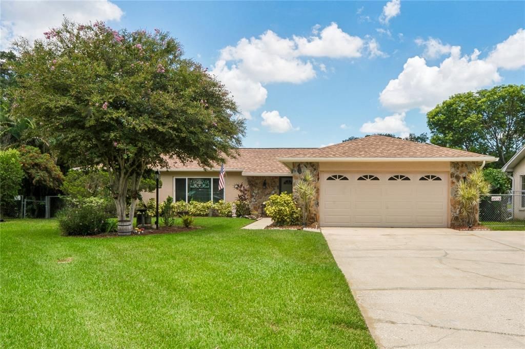 For Sale: $500,000 (3 beds, 2 baths, 1861 Square Feet)