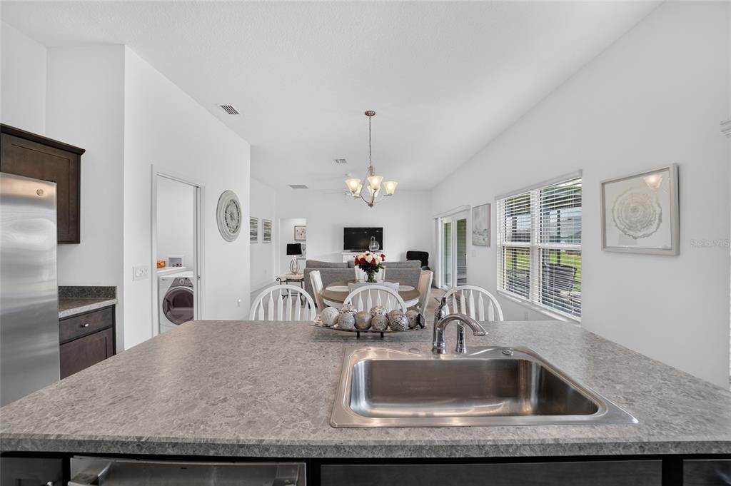 For Sale: $370,000 (3 beds, 2 baths, 1419 Square Feet)