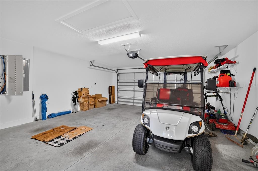 For Sale: $370,000 (3 beds, 2 baths, 1419 Square Feet)