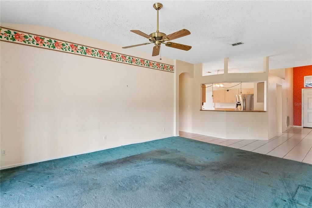 En Venta: $250,000 (2 camas, 2 baños, 1882 Pies cuadrados)