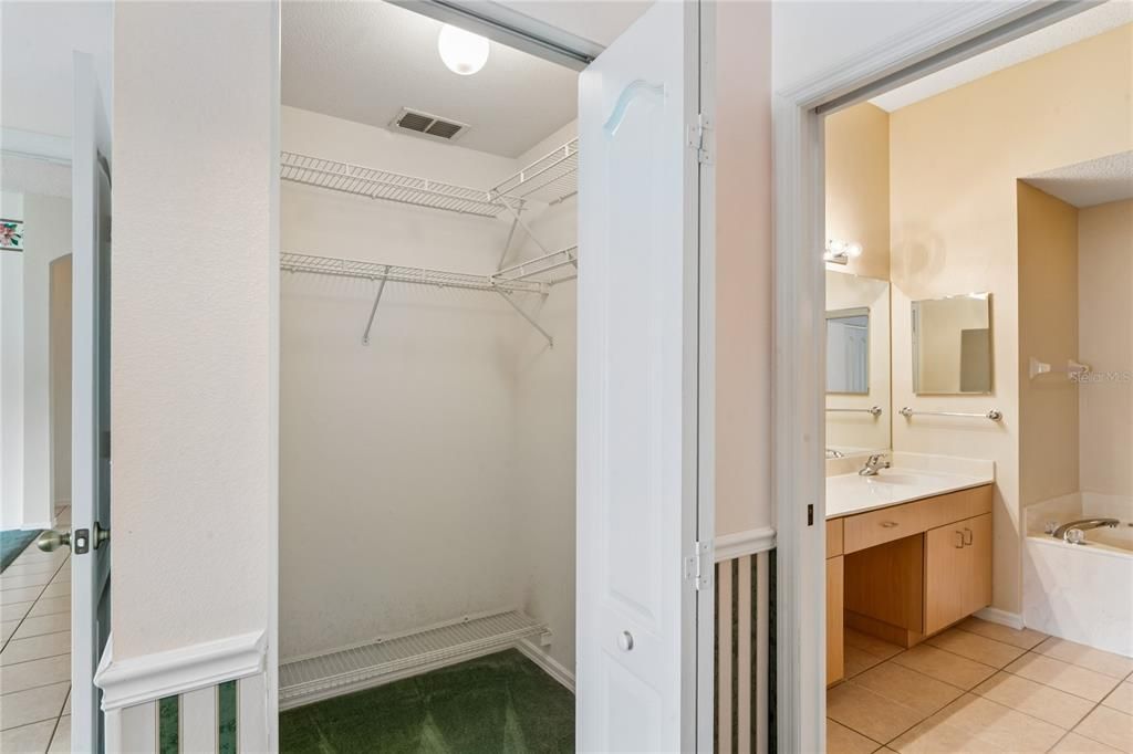 En Venta: $250,000 (2 camas, 2 baños, 1882 Pies cuadrados)