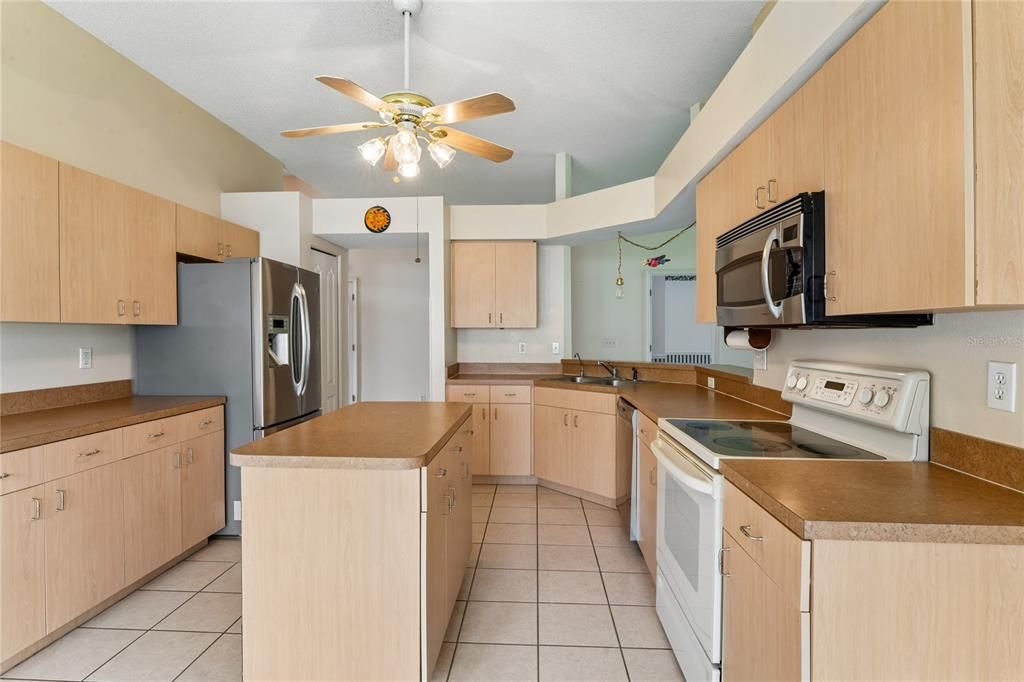 En Venta: $250,000 (2 camas, 2 baños, 1882 Pies cuadrados)