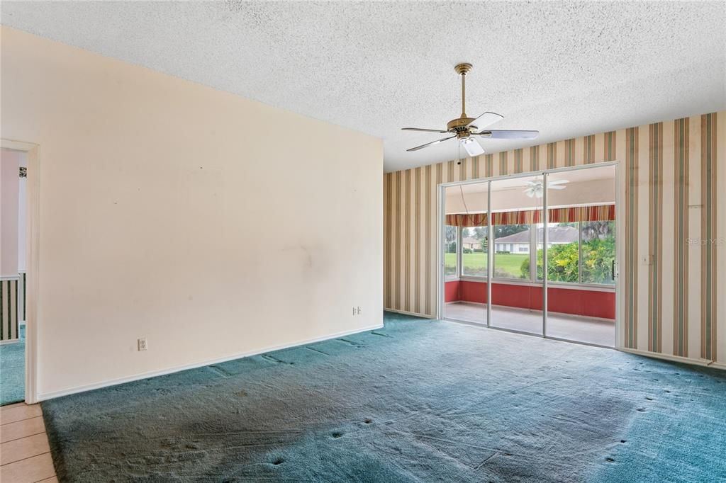 En Venta: $250,000 (2 camas, 2 baños, 1882 Pies cuadrados)