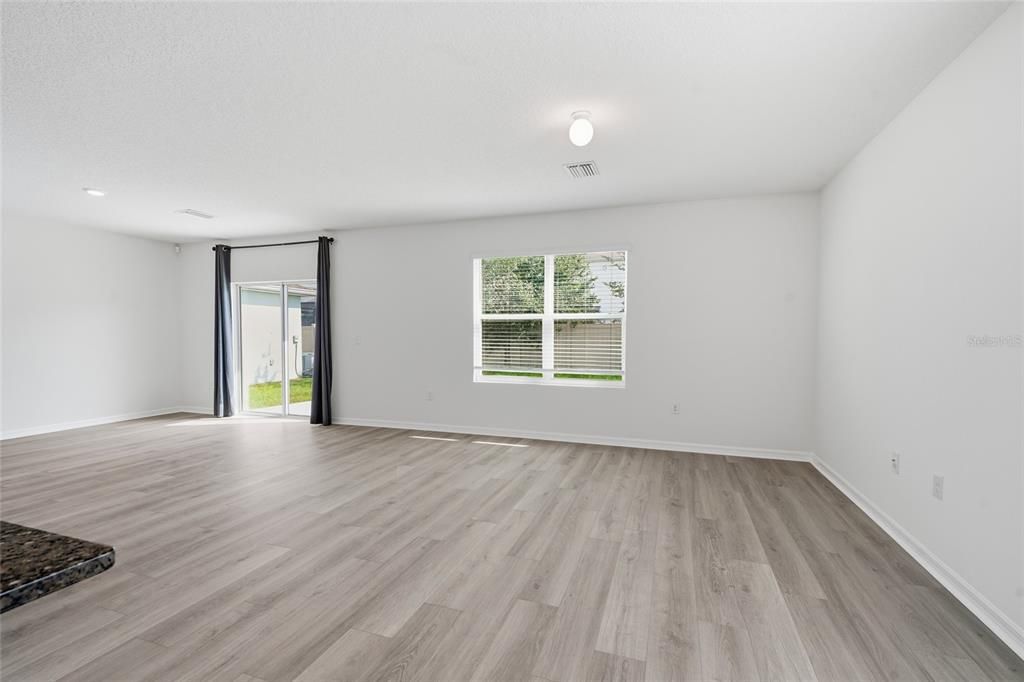 В аренду: $2,750 (4 спален, 2 ванн, 2260 Квадратных фут)