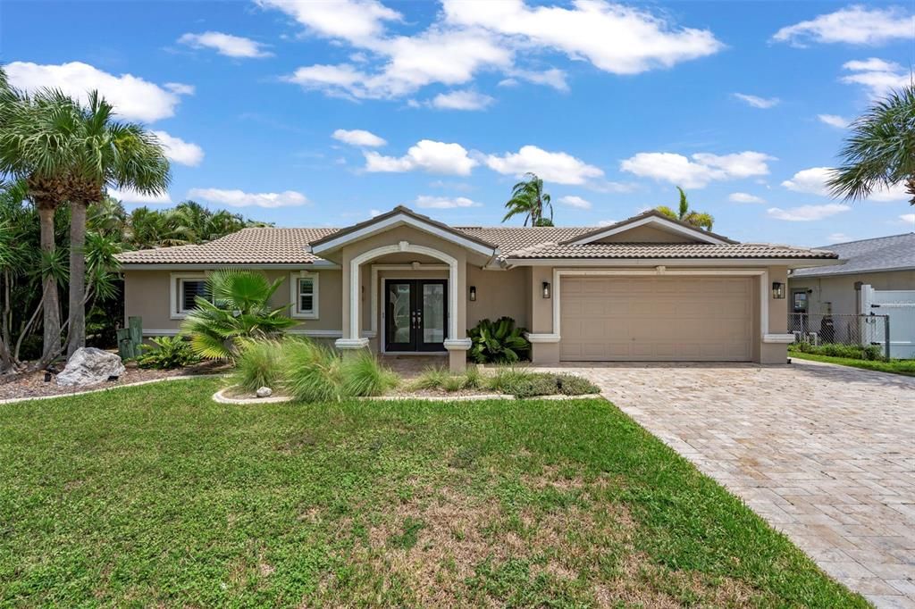 For Sale: $942,999 (3 beds, 3 baths, 2177 Square Feet)