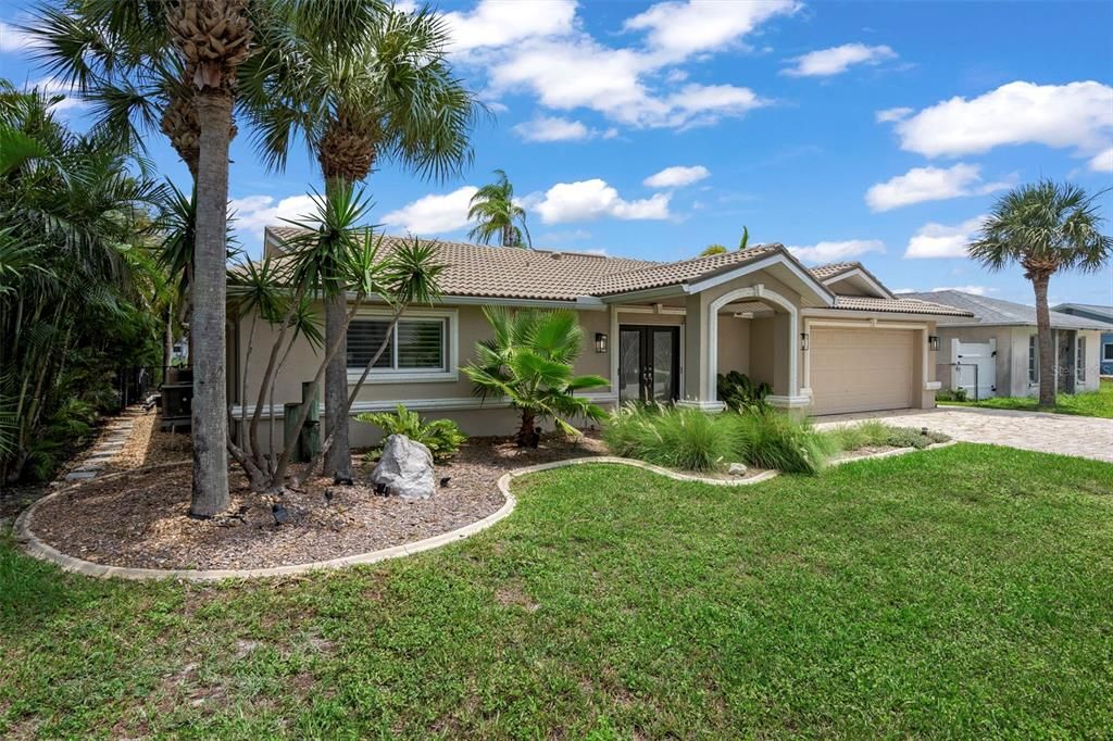 For Sale: $942,999 (3 beds, 3 baths, 2177 Square Feet)