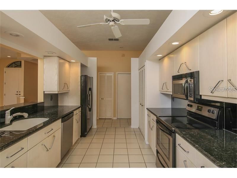 For Sale: $630,000 (3 beds, 2 baths, 2352 Square Feet)
