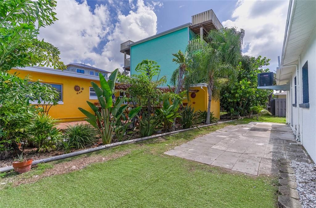 На продажу: $540,000 (3 спален, 2 ванн, 1096 Квадратных фут)