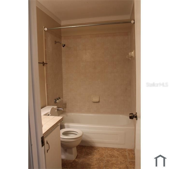 For Rent: $2,000 (2 beds, 2 baths, 1077 Square Feet)