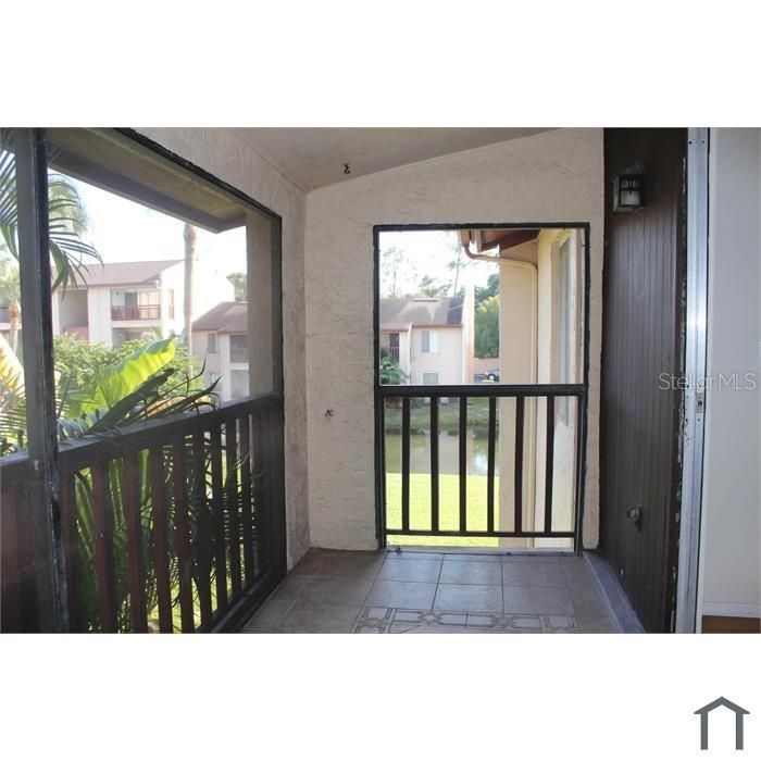 For Rent: $2,000 (2 beds, 2 baths, 1077 Square Feet)