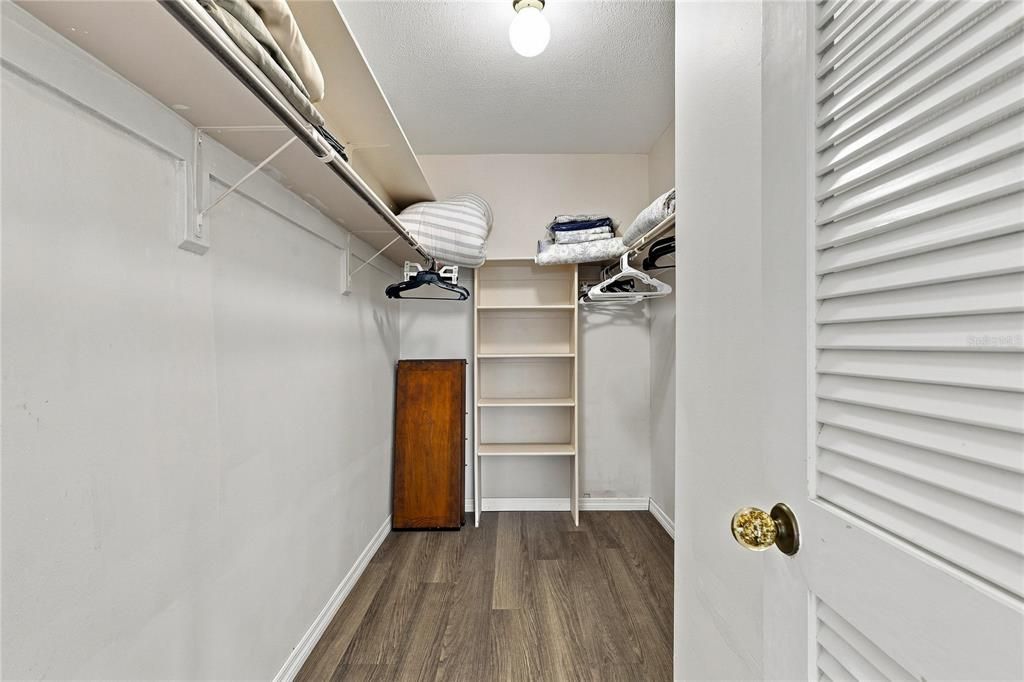 En Venta: $435,000 (2 camas, 2 baños, 1705 Pies cuadrados)