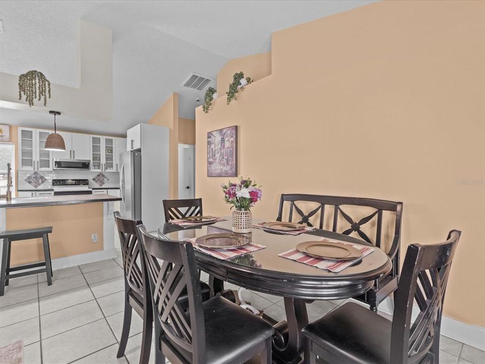 В аренду: $2,495 (3 спален, 2 ванн, 1407 Квадратных фут)