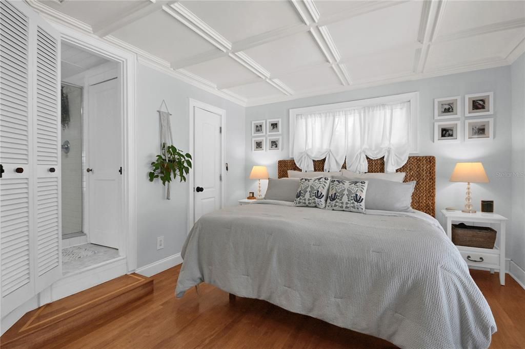 For Sale: $850,000 (3 beds, 2 baths, 1642 Square Feet)