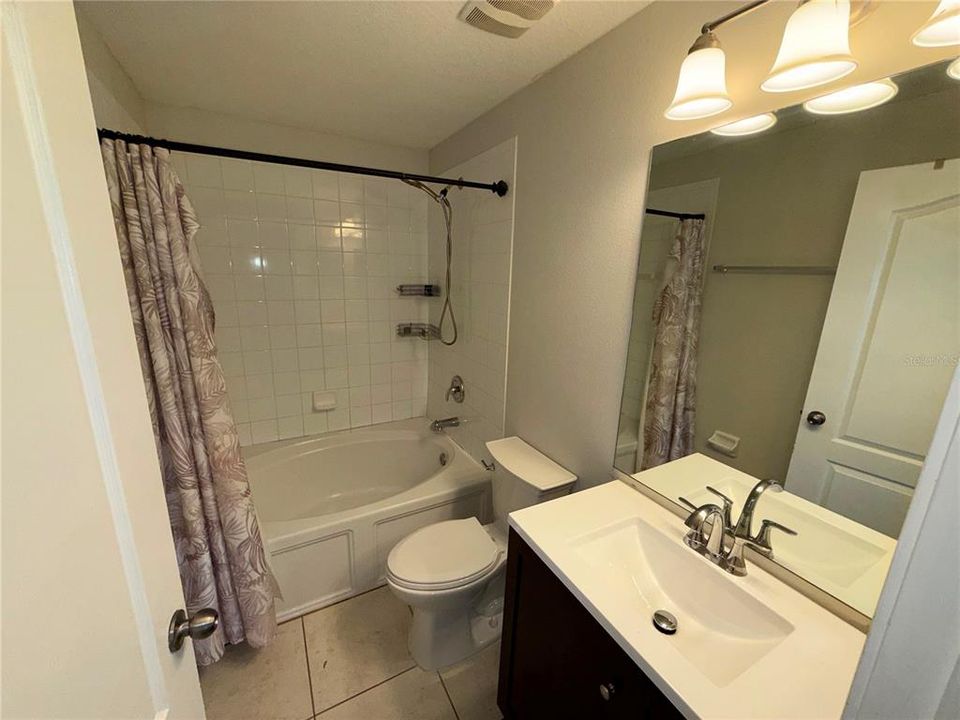 В аренду: $1,600 (3 спален, 2 ванн, 1363 Квадратных фут)