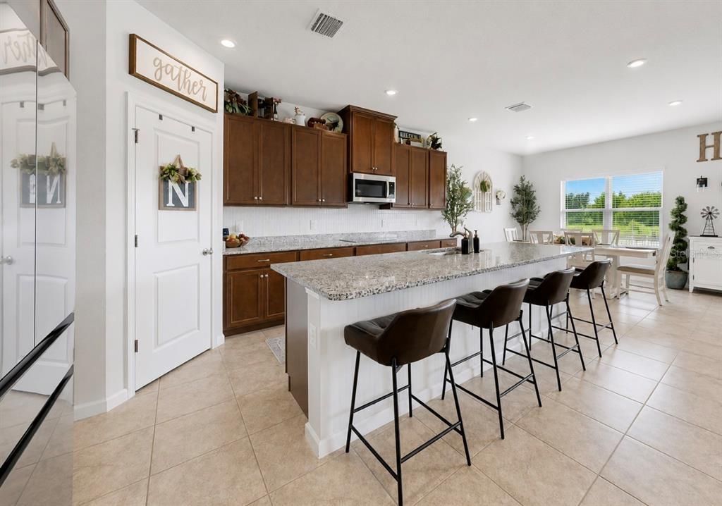 For Sale: $515,000 (4 beds, 3 baths, 2797 Square Feet)